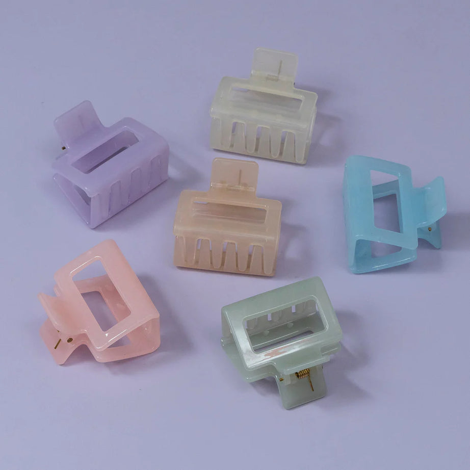 GlossEdge Rectangle Hair Claw Clip ✨ | Minimal Solid Hair Grip (Random Colour)