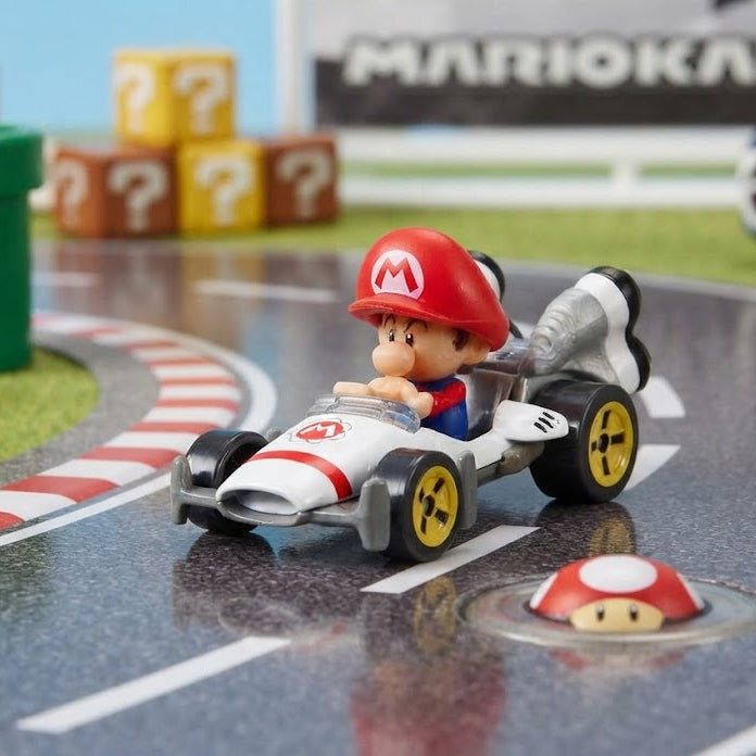 Hot Wheels Mario Kart — Baby Mario (B-Dasher/Intrepidet)