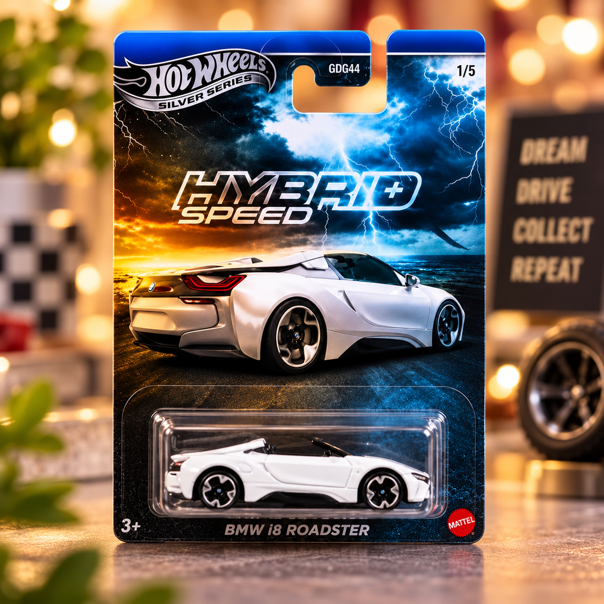 Hot Wheels Silver Series BMW i8 Roadster – Hybrid Speed 1/5 | Premium Die-Cast Collectible Car