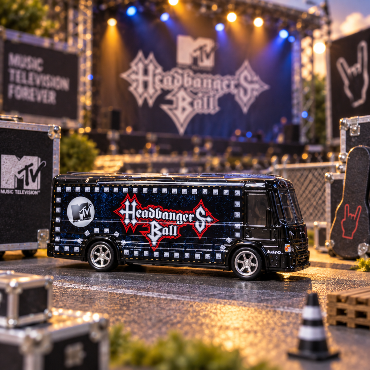 Hot Wheels Premium Pop Culture MTV Headbangers Ball HW Tour Bus – Metal/Metal Real Riders Die-Cast Collectible