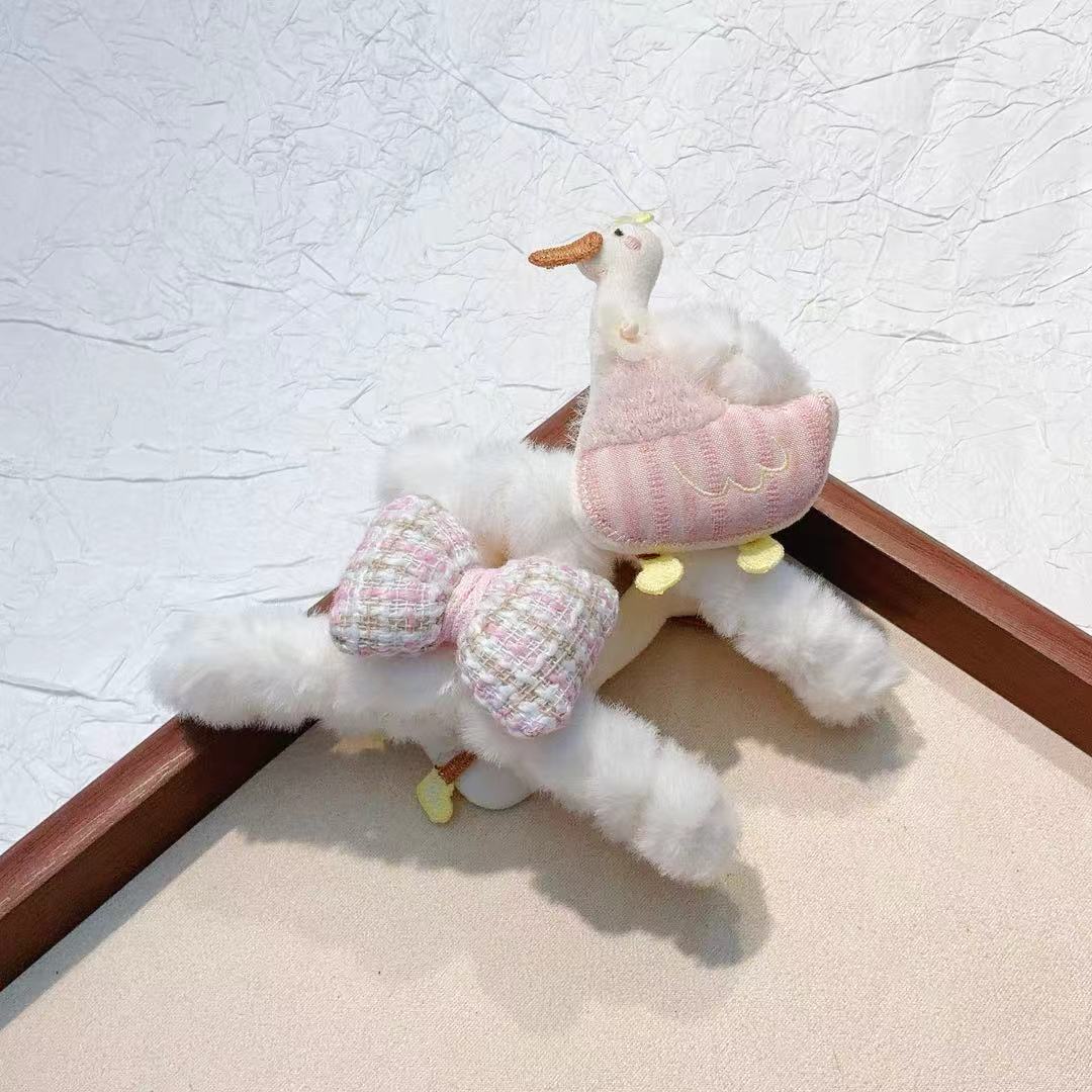 Korean Hair Clip 🦢✨ | Premium Imported Faux Fur Bow Accessory - 1 piece