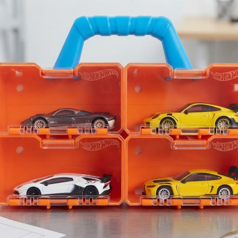 Hot Wheels Ultimate Collector Case & Bonus Golden Car Set