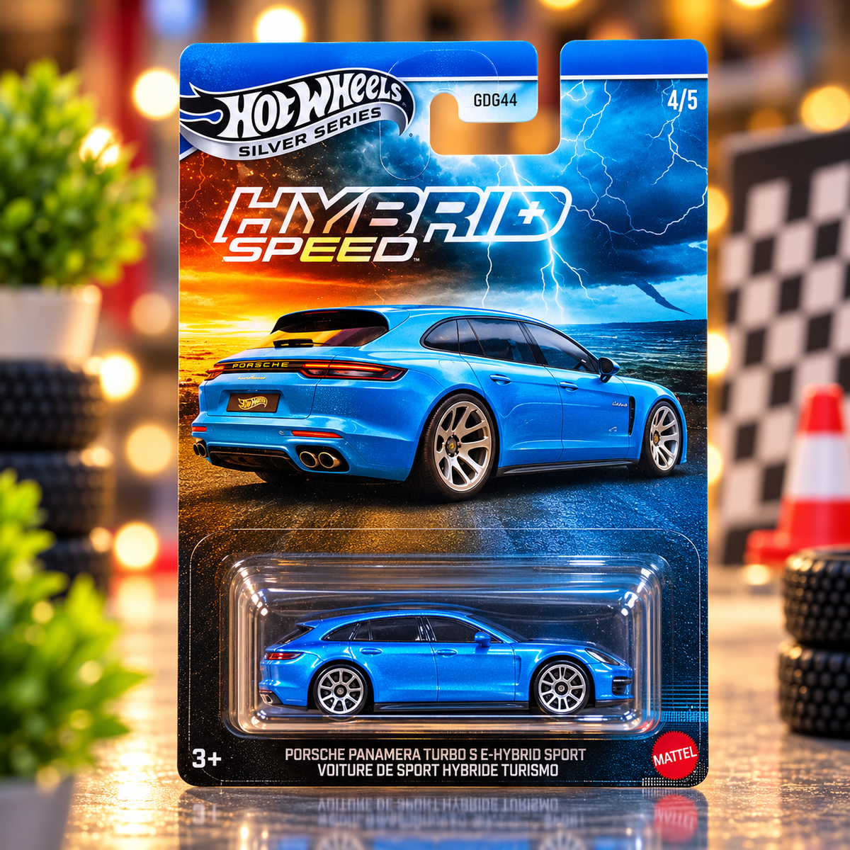 Hot Wheels Silver Series Porsche Panamera Turbo S E-Hybrid Sport – Hybrid Speed 4/5 Die-Cast Car